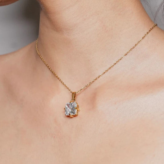 Necklace with solitaire square pendant