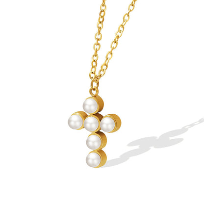 Cross pendant necklace with imitation pearls