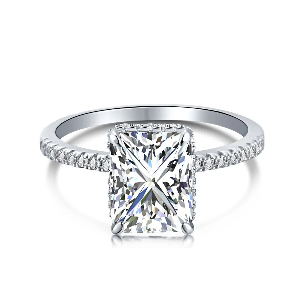 Engagement ring with square stone